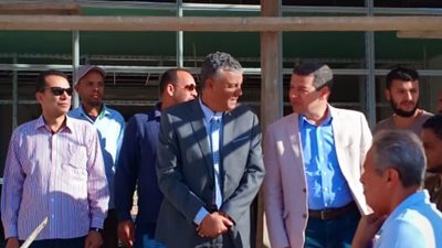 رئيس جامعة جنوب الوادي يتفقد الاعمال الإنشائية لفرع الجامعة بالبحر الاحمر