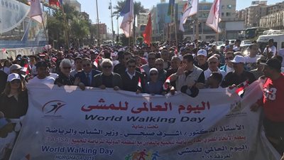 عبدالغفار يتلقى تقريرًا حول اللقاء الختامي لأولمبياد المحافظات الحدودية