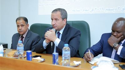 رئيس جامعة السويس يستقبل سفير دولة السودان