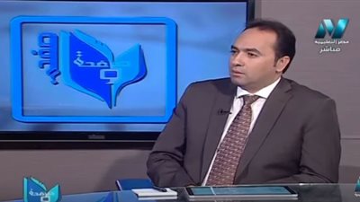 محمد عمر يعلن عن إصدار كتاب دورى يتكون من 150 سؤالا وجوابا للمعلمين ولجميع المديريات التعليمية.. فيديو