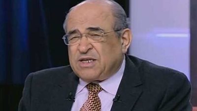   الفقي: السيسي يقود ثورة صناعية ضخمة في مصر