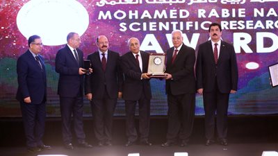 وزراء سابقون ومحافظا الدقهلية والقليوبية ورؤساء جامعات يشهدون إعلان جوائز محمد ربيع ناصر البحثية