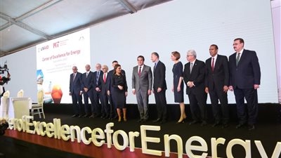 وزراء التعليم العالي والكهرباء والاستثمار والسفير الأمريكي ومدير بعثة الوكالة الأمريكية يفتتحون مركز التميز في الطاقة بهندسة عين شمس