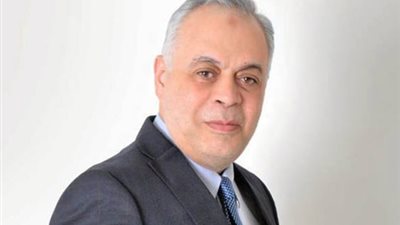 رئيس الوزراء يصدر قرارا بتعيين اشرف زكي رئيسا لأكاديمية الفنون