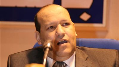 ضبط مدير تنظيم  مكن مواطنا من البناء على أرض زراعية بسوهاج