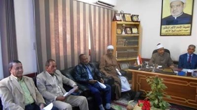 إنهاء المناهج وبحث الاستعداد لامتحانات الفصل الدراسي الأول   