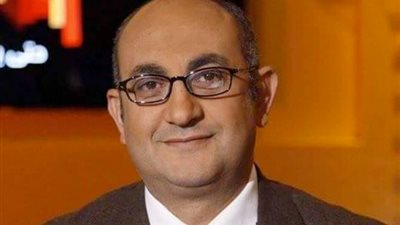 خالد علي محام على كل الموائد.. 