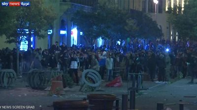  مواجهات أمام مجلس النواب عشية الاستشارات النيابية في لبنان 