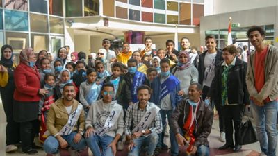 اسرة طلاب من اجل مصر بجامعة السويس يزور مستشفى 57357