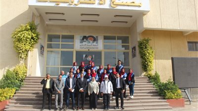 طلاب جامعة القاهرة في زيارة لمصنع الإلكترونيات التابع للهيئة العربية للتصنيع 