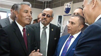 محافظ قنا ورئيس جامعة جنوب الوادي:يشهدان افتتاح إدارة المعامل الكيميائية
