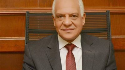 تبدأ 4 يناير| محافظ الجيزة يعتمد جداول امتحانات نصف العام للصفوف الدراسية.. ننشر مواعيد كل المواد 