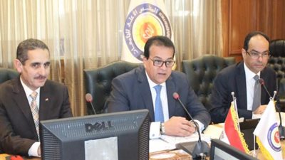 وزير التعليم العالى يترأس اجتماع المجلس الأعلى للجامعات