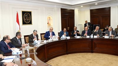 وزيرا الإسكان والكهرباء يتابعان أعمال توصيل الكهرباء لمشروعات مياه الشرب والصرف الصحى والمشروعات السكنية بالمدن الجديدة