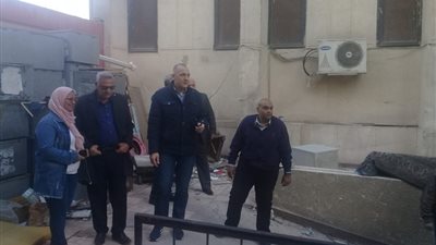 بالصور.. مدير تعليم القاهره يتابع استلام اجهزه التابلت بالصف الأول الثانوى