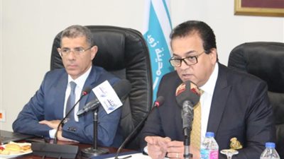 وزير التعليم العالي يترأس اجتماع اللجنة العليا للمشروعات القومية