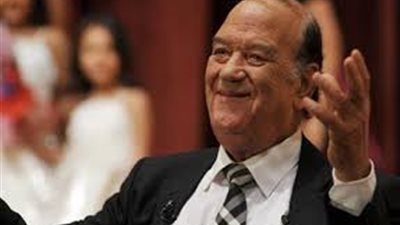 حسن حسنى يطالب جمهورة بالدعاء له