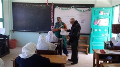 مدير التعليم الإعدادي بالأقصر الأزهرية يتفقد أعمال امتحانات النقل الإعدادي والثانوي