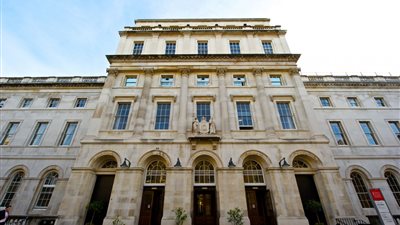  جامعة نيو جيزة تعلن سفر  ثاني مجموعاتها للدراسة في إنجلترا 