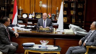 محافظ قنا ورئيس جامعة جنوب الوادى يبحثان سبل التعاون بين مستشفيات الجامعة ووزارة الصحة