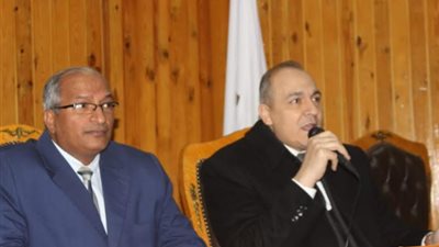 اجتماع عاجل لمدير تعليم القاهرة بشان امتحانات الصفين الأول والثاني الثانوي 