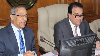 وزير التعليم العالى يترأس الاجتماع الأول لمجلس إدارة وكالة الفضاء المصرية