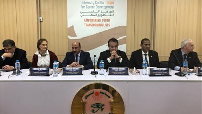 عاجل| وزير التعليم العالي يفتتح مركز جامعة  أسوان للتدريب المهنى