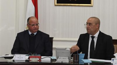 وزير الإسكان ومحافظ القاهرة يتابعان تنفيذ مشروع تطوير 