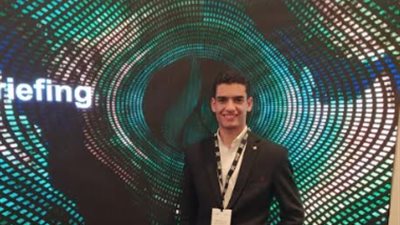 فوز طالب بجامعة السويس مسابقة المؤتمر الدولي لتكنولوجيا البترول بالسعودية