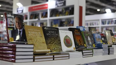 دار نشر الجامعة الأمريكية تشارك في معرض القاهرة الدولي للكتاب
