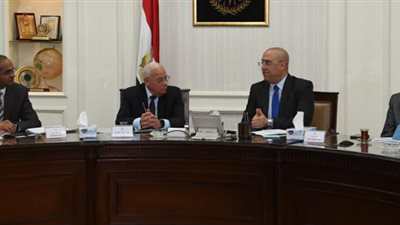 وزير الإسكان ومحافظ بورسعيد يتابعان مشروعات مياه الشرب والصرف الصحى والإسكان بالمحافظة