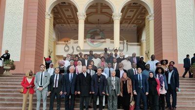 خلال زيارتهم للجامعة البريطانية..رؤساء الصحف والقنوات الأفريقية : السيسي بات ملهماً لشعوب القارة السمراء