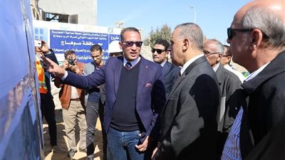 لخدمة 15 ألف مواطن بسوهاج.. طارق الفقي يتفقد مشروع صرف (الهجارسة) بتكلفة 89 مليون جنيه