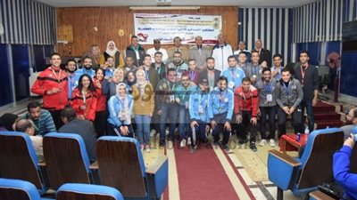 جامعة سوهاج تكرم الفائزين في مسابقات النشاط الثقافي والفني بالملتقي الصيدلي الثاني   