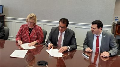 وزير التعليم العالي والبحث العلمي يوقع مذكرة تفاهم للشراكة بين جامعة لويفل مع جامعة العلمين 