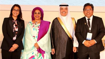 وزير التعليم العالي يتلقى تقريرًا عن الدورة الـ40 للمجلس التنفيذي للإيسيسكو