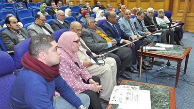 التعليم تعقد اجتماعا مهما مع مديرى عموم التعليم الابتدائى بالمديريات