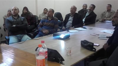 ختام البرنامج التدريبي للعمل الجماعي و الاتصال الفعال بجامعة جنوب الوادي   