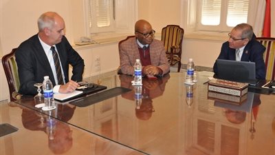 نائب وزير التربية والتعليم: حوافز مالية مجزية للمعلمين سنويا.. ننشر التفاصيل