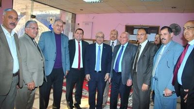 الزناتى وهاشم يكرمان ٤٠ معلما مثاليا بالإسماعيلية