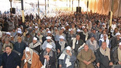 محافظ سوهاج  ومدير الأمن يشهد جلسة صلح حضرها بالمحافظة 