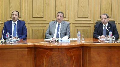 محافظ المنوفية يتابع استعدادت الصحة لمواجهة فيروس كورونا