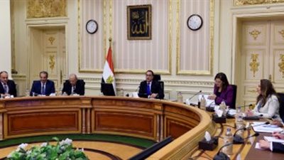 عاجل| مجلس الوزراء: فتح باب المعاش المبكر للموظفين ومنحهم ترقية استثنائية.. ننشر المزايا المالية 