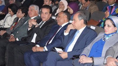 وزير التعليم العالي يفتتح فعاليات شهر العلوم المصري
