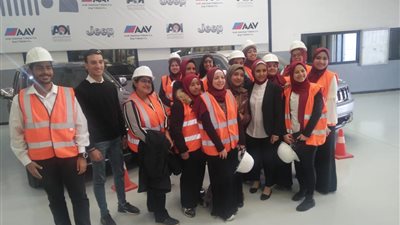 طلاب الجامعات المصرية يواصلون زياراتهم للمشروعات القومية