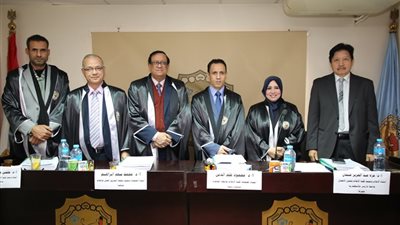 “طايع” يحصل على الدكتوراه مع مرتبة الشرف الأولى في تأثير النصوص الحركية بالصحف الإلكترونية