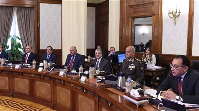 عاجل| أول رد رسمي من الحكومة حول قرار تعليق الدارسة بالمدارس والجامعات