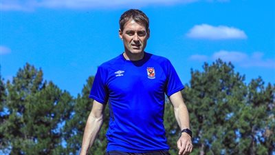 موعد مباراة الأهلي وسموحة.. والقنوات الناقلة 