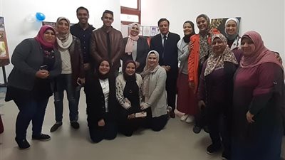 ألسن عين شمس تنظم معرضين للفنون التشكيلية و الكتاب