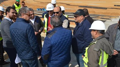 نائب وزير الإسكان يتفقد سير العمل بجميع قطاعات مشروع الحدائق المركزية بالعاصمة الإدارية الجديدة
